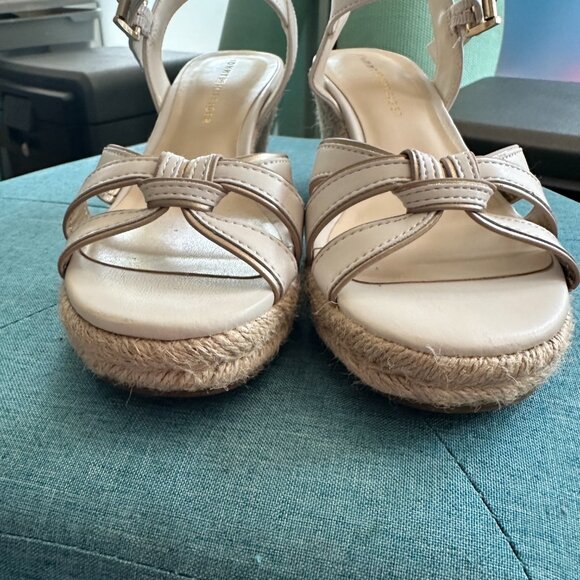 Tommy Hilfiger Espadrille Wedge White and Gold Size 6.5 - Picture 4 of 7